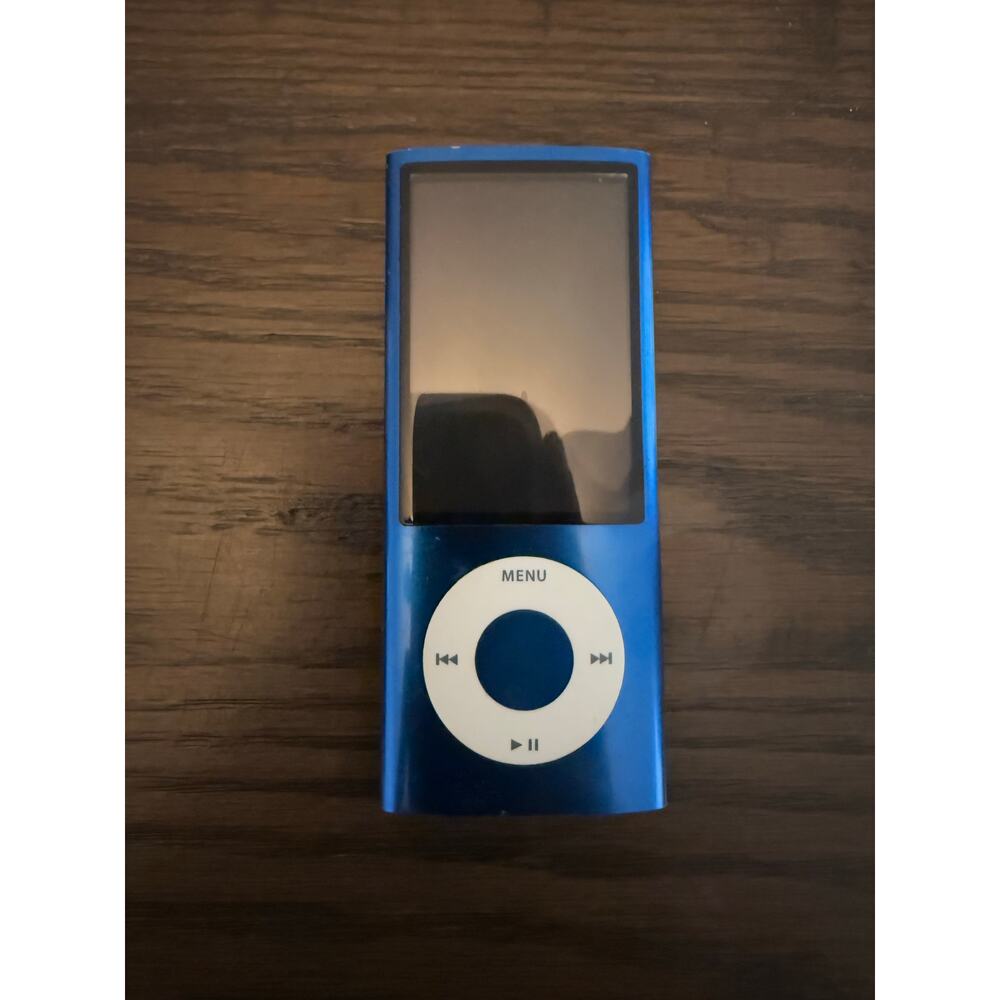 Apple iPod Nano 4th Generation – Blue, 8GB (Needs Battery Replacement)